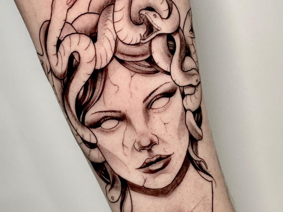 tatuaje medusa