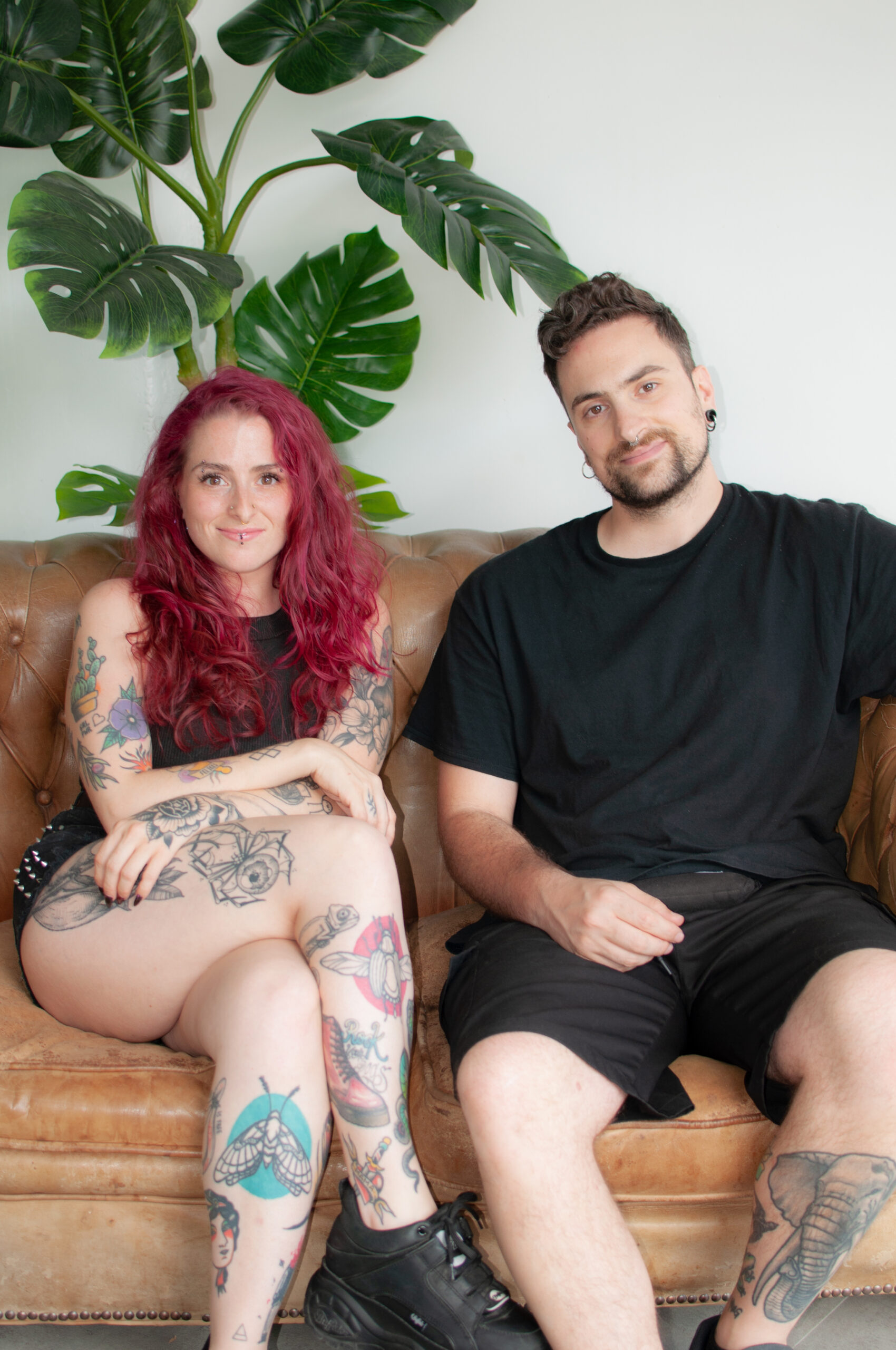 Foto de los dueños del estudio Fósforo Tattoo Gallery.